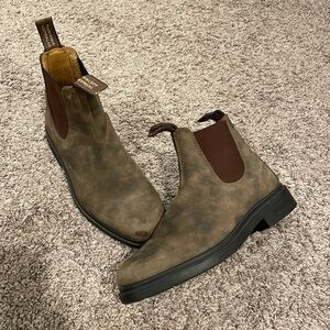Blundstone Chelsea boots